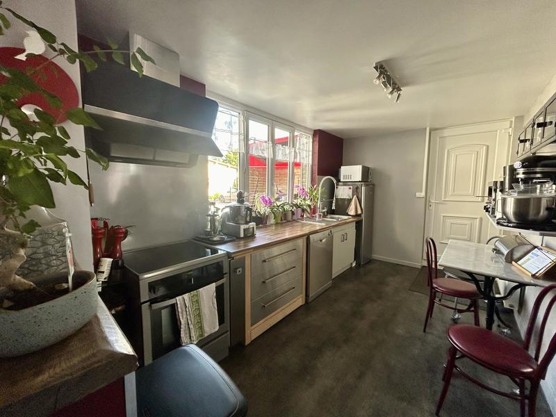 Local commercial - 395 m² - 8 pièces