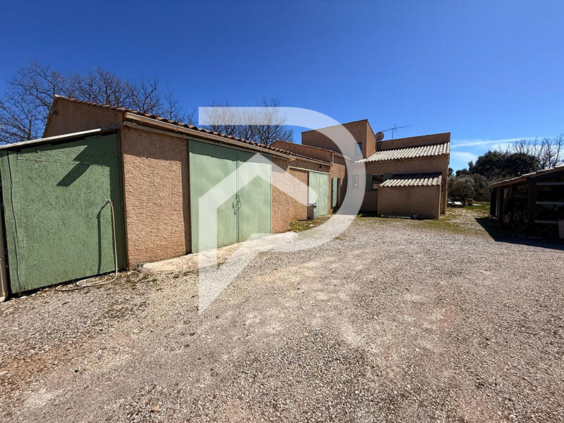 Villa - 220 m² - 11 pièces