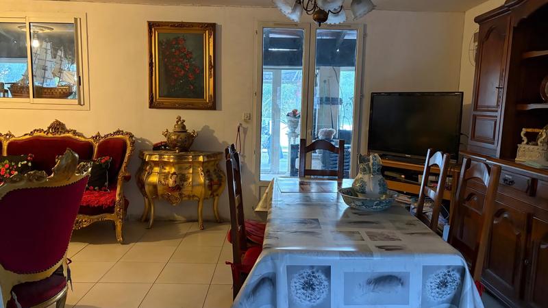 Maison - 187 m² - 9 pièces