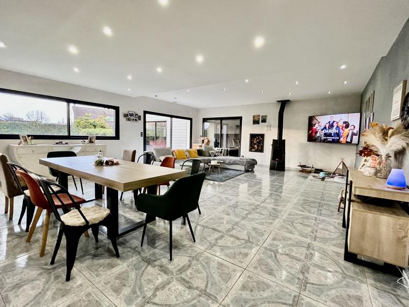 Maison - 363 m² - 9 pièces