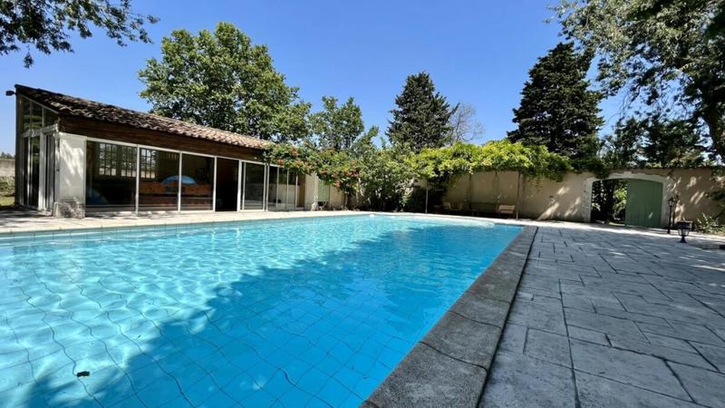 Propriété - 400 m² - 15 pièces