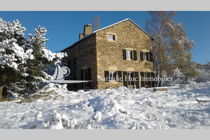 Maison - 210 m² - 8 pièces