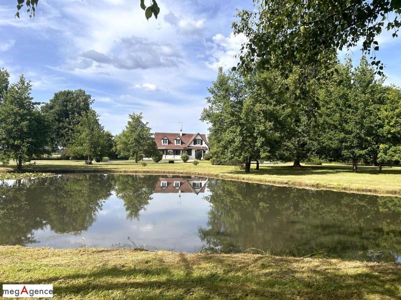 Propriété - 214 m² - 10 pièces