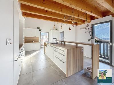 Maison - 164 m² - 7 pièces