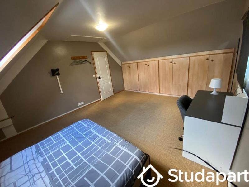 Chambre - 12 m² - 1 pièce