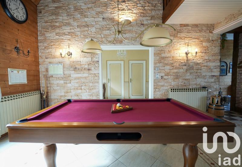 Maison - 201 m² - 10 pièces