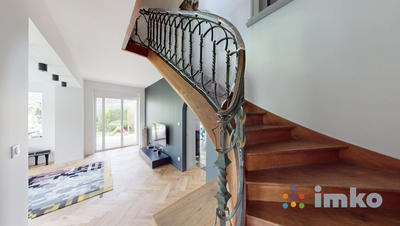 Demeure - 230 m² - 7 pièces