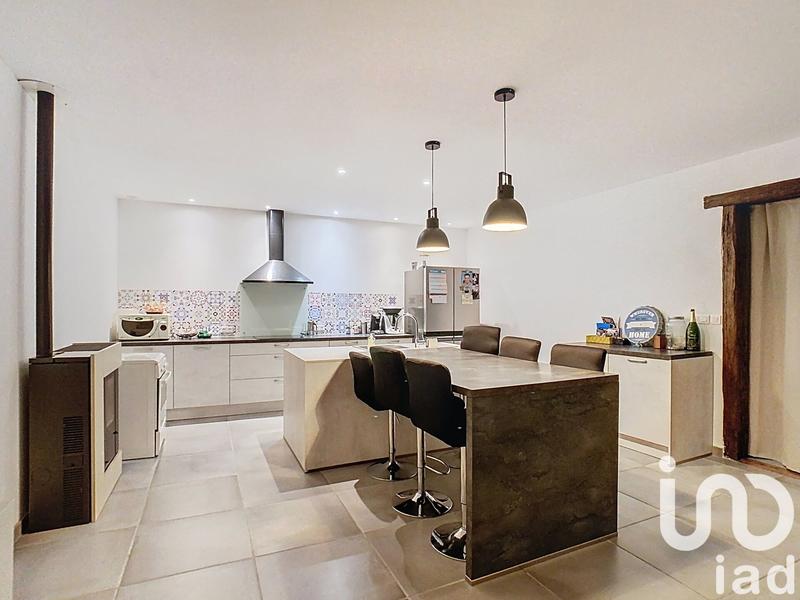 Maison de village - 300 m² - 8 pièces