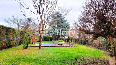 Maison - 157 m² - 7 pièces