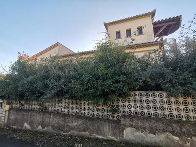 Maison - 174 m² - 14 pièces