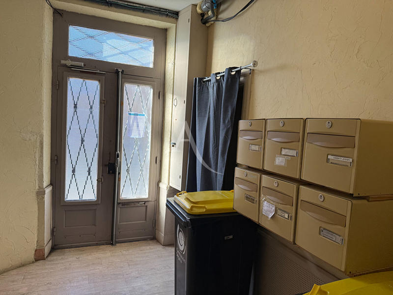 Maison - 334 m² - 10 pièces