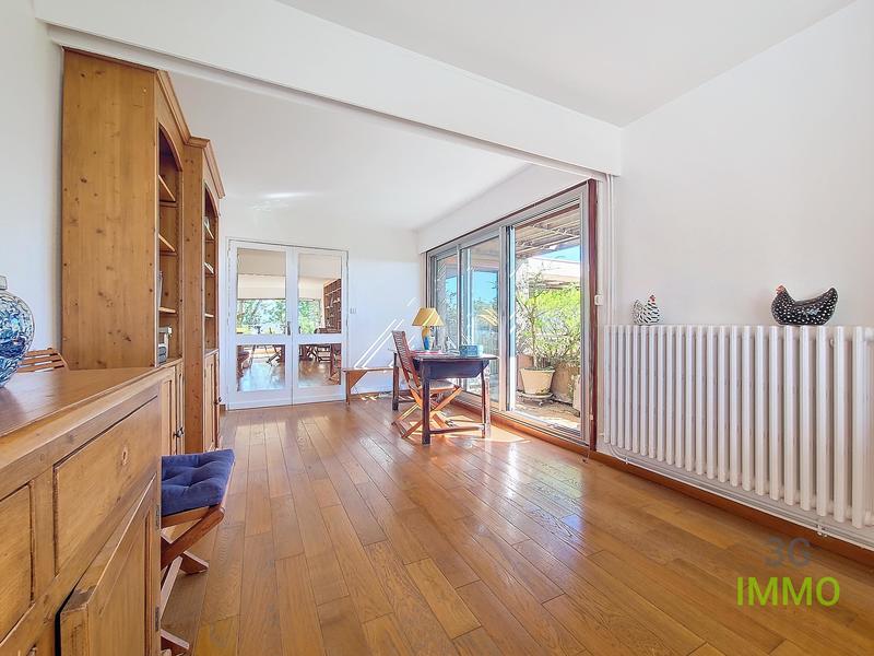 Appartement - 128 m² - 5 pièces