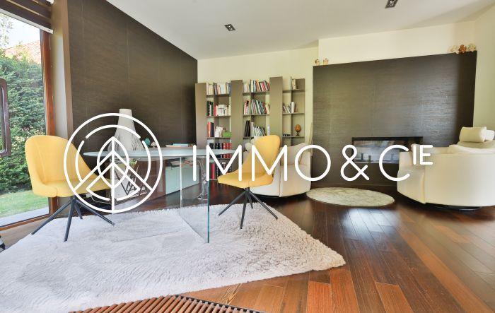 Maison - 222 m² - 6 pièces