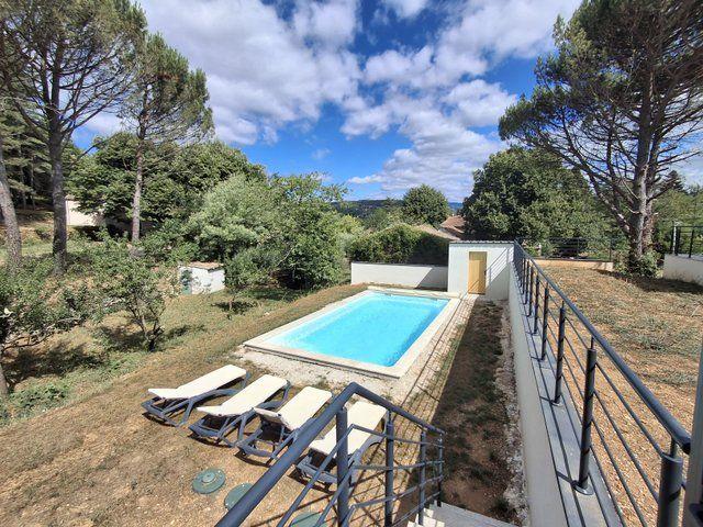 Villa - 138 m² - 8 pièces