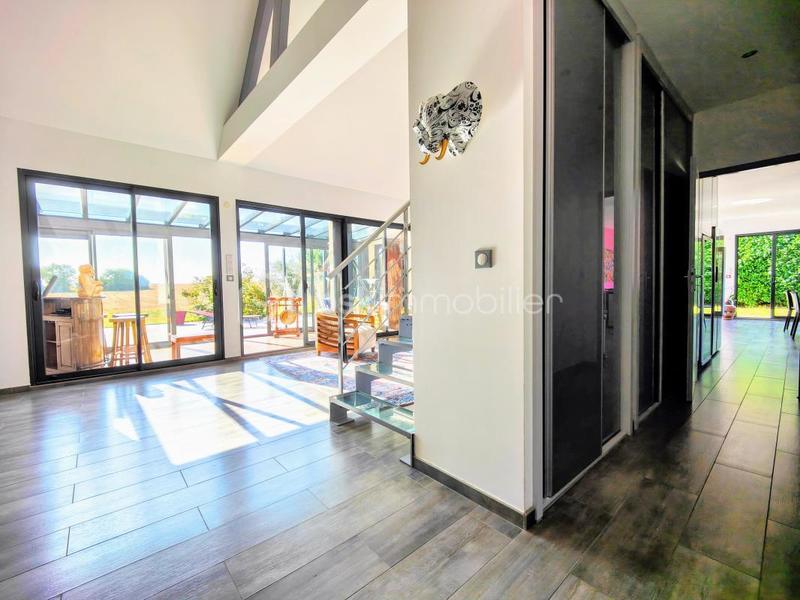 Maison d'architecte - 239 m² - 10 pièces