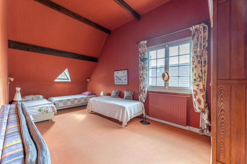 Maison - 211 m² - 6 pièces