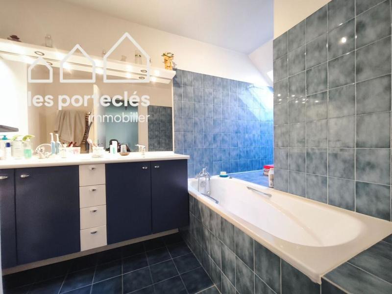 Maison - 179 m² - 7 pièces