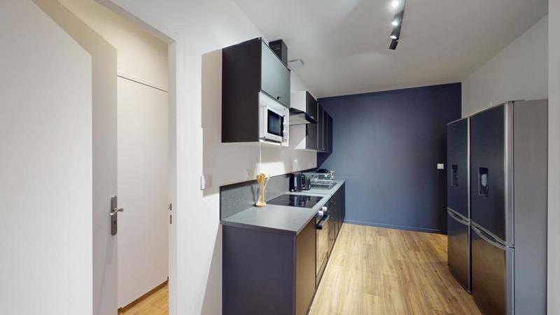 Appartement - 122 m² - 6 pièces