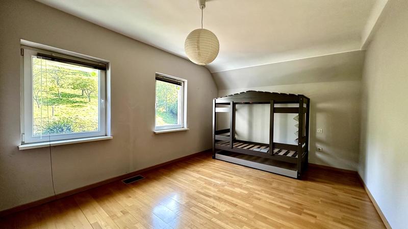 Maison - 200 m² - 7 pièces