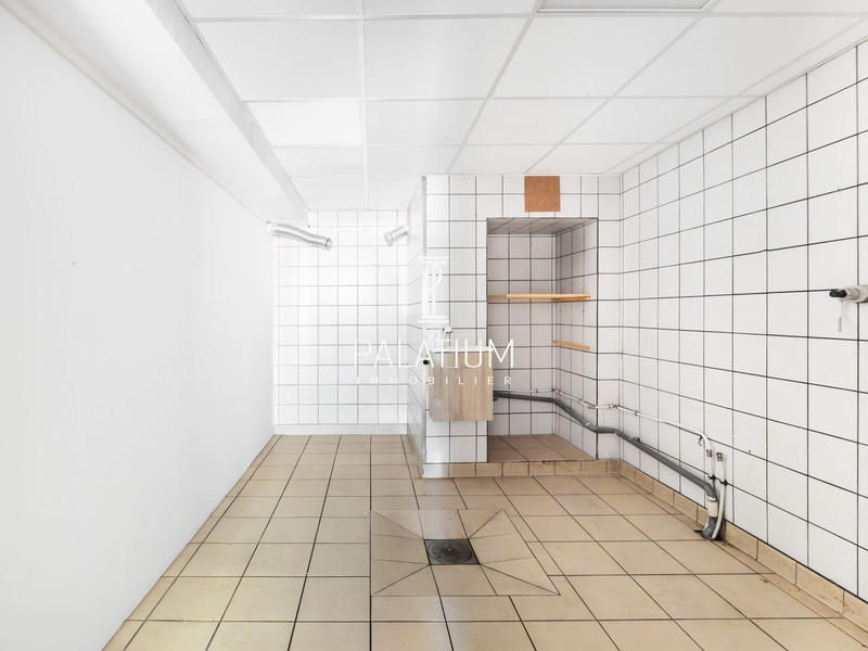 Local commercial - 87 m² - 3 pièces