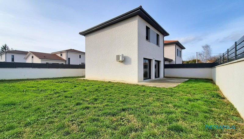 Maison - 90 m² - 4 pièces