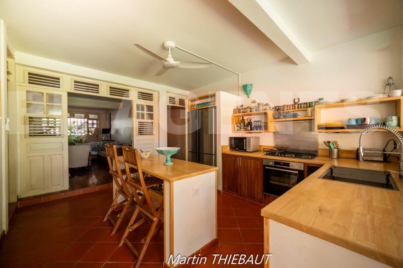 Maison - 200 m² - 6 pièces