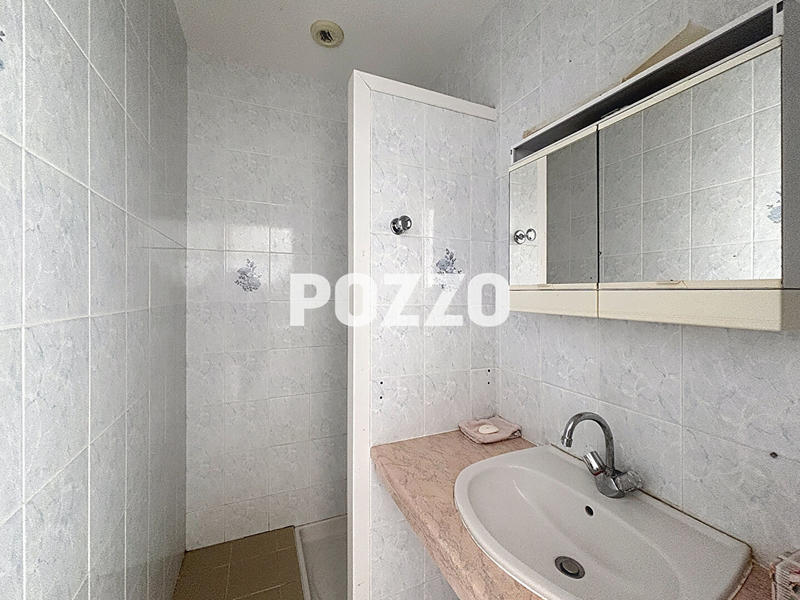 Local commercial - 320 m² - 8 pièces