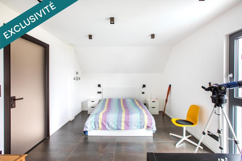 Maison - 240 m² - 10 pièces