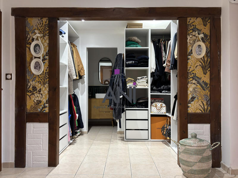 Maison - 204 m² - 7 pièces