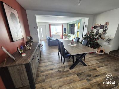 Maison - 99 m² - 4 pièces