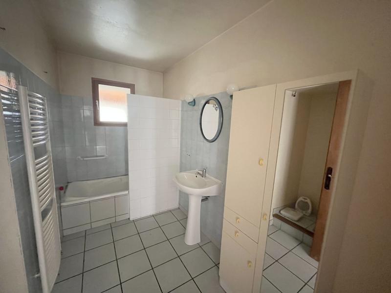 Maison - 143 m² - 10 pièces