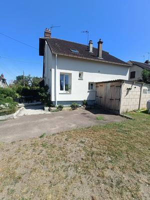 Maison - 75 m² - 5 pièces