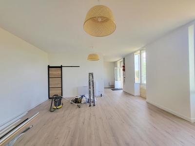 Maison - 96 m² - 4 pièces