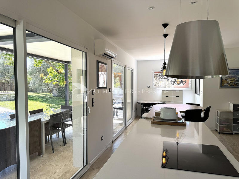 Villa - 139 m² - 6 pièces