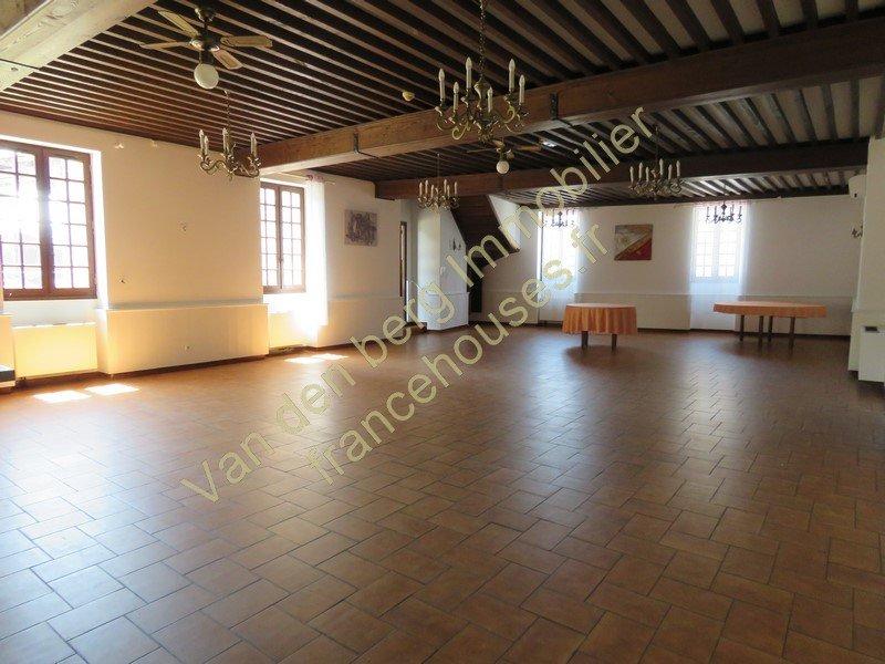 Maison - 732 m² - 23 pièces