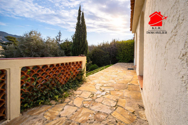 Maison - 207 m² - 5 pièces