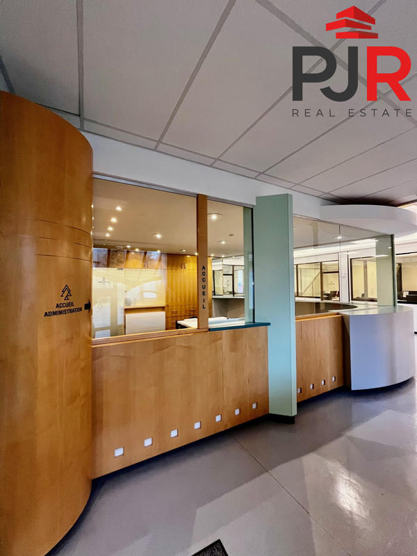 Local d'activités - 2 131 m²