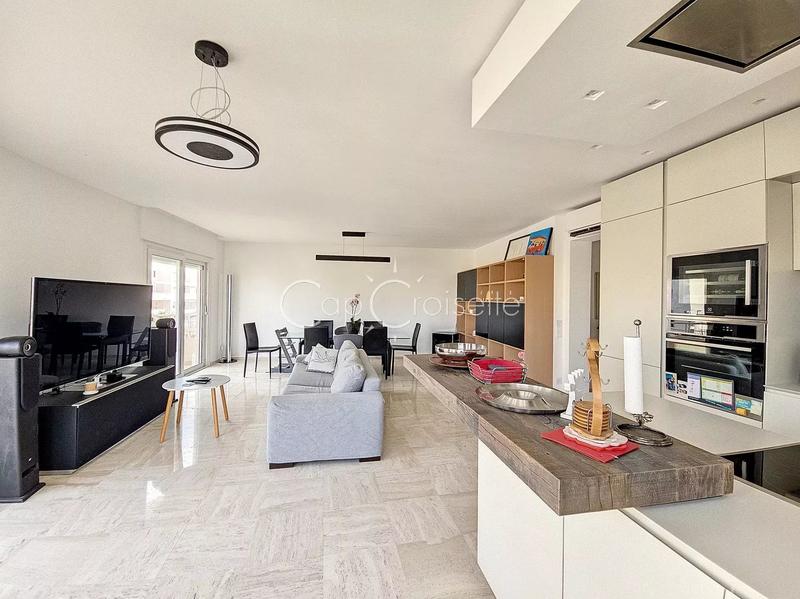 Appartement - 95 m² - 4 pièces