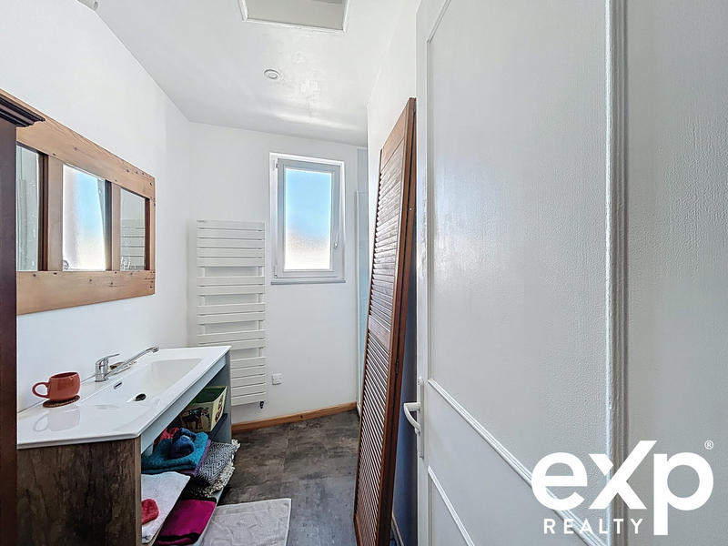 Maison traditionnelle - 116 m² - 8 pièces