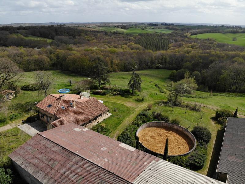 Maison - 246 m² - 6 pièces