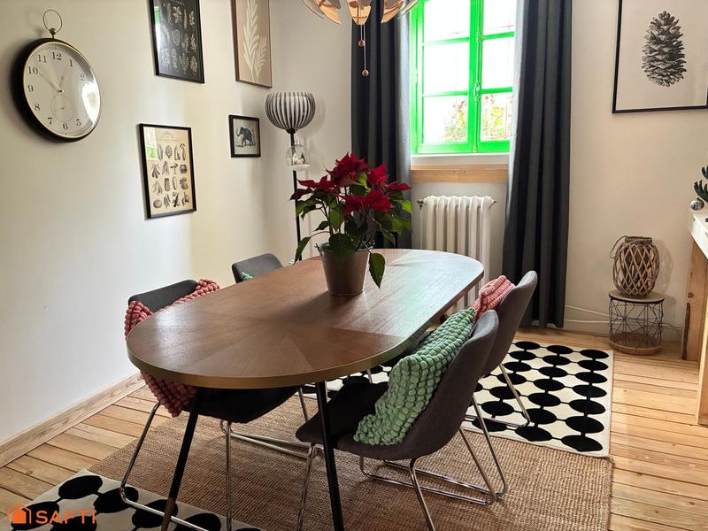 Maison - 335 m² - 11 pièces