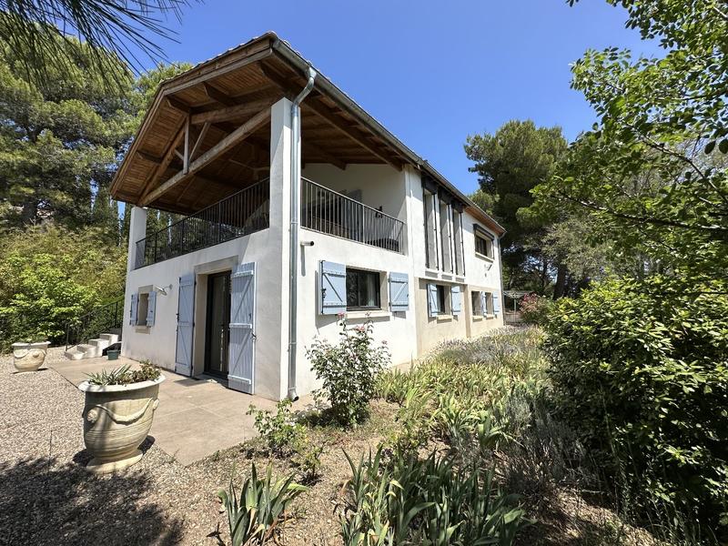 Villa - 211 m² - 9 pièces