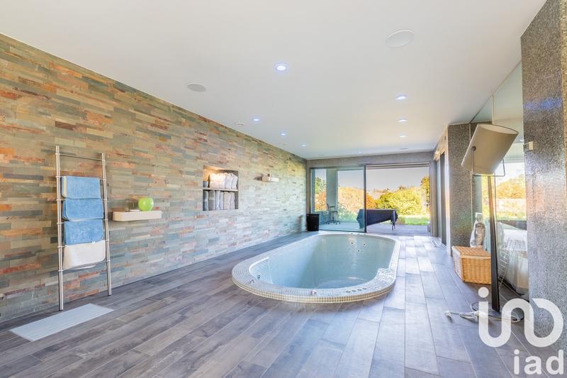 Maison de maîtres - 650 m² - 10 pièces