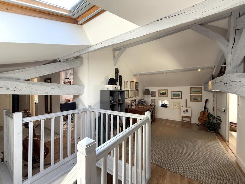 Maison - 161 m² - 6 pièces