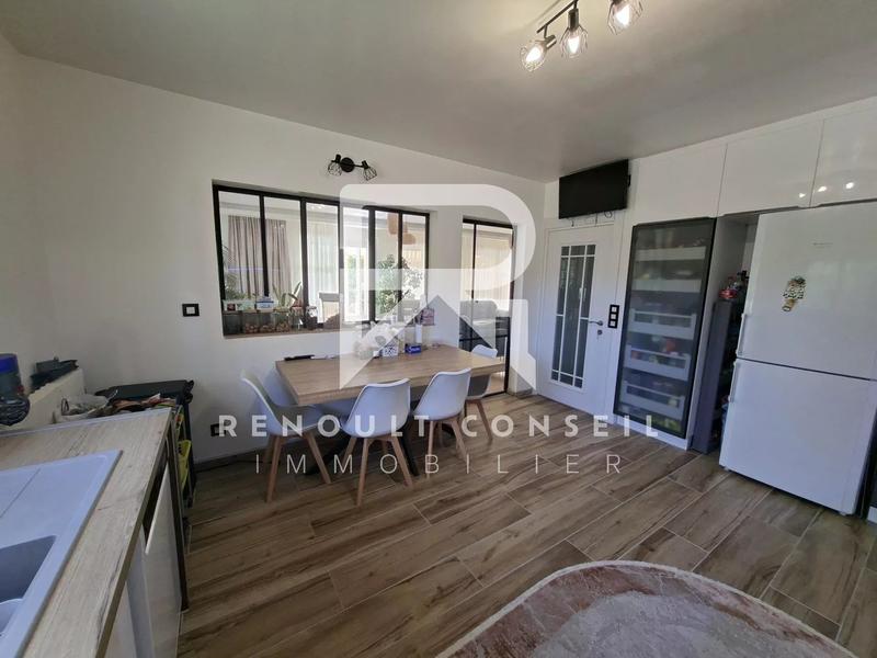 Maison - 221 m² - 9 pièces