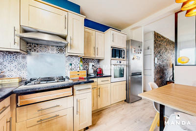 Chambre - 9 m² - 5 pièces