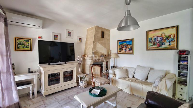 Maison - 221 m² - 8 pièces