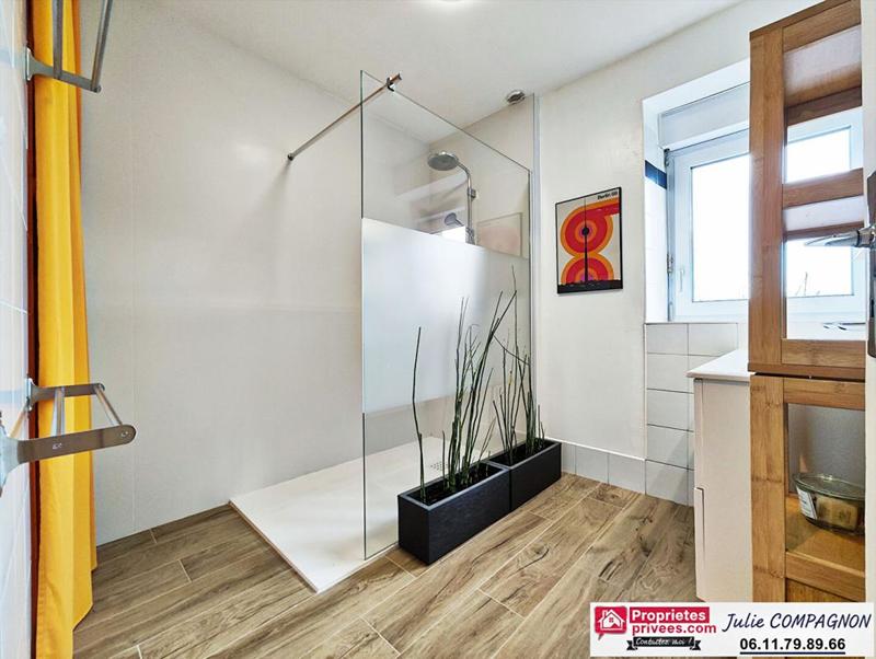 Maison - 243 m² - 7 pièces