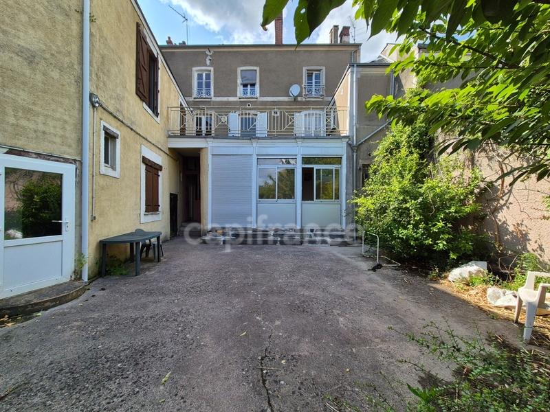 Local commercial - 85 m² - 4 pièces