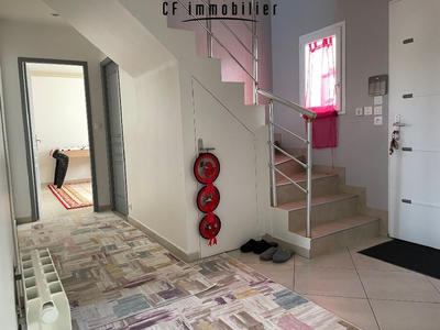 Maison - 183 m² - 6 pièces